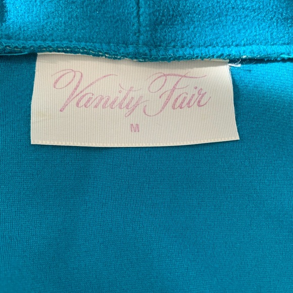 Vanity Fair Robe - Picture 7 of 7